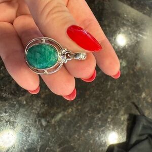 NWOT 4 Piece Sterling Silver Oval Emerald Stone Jewelry Set